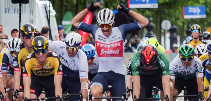 Theuns klopt Kooij in slotrit Ronde van Hongarije, eindzege Howson