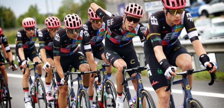 EF Education-Nippo ziet Bernal domineren: “Maar we proberen onze kansen te grijpen”