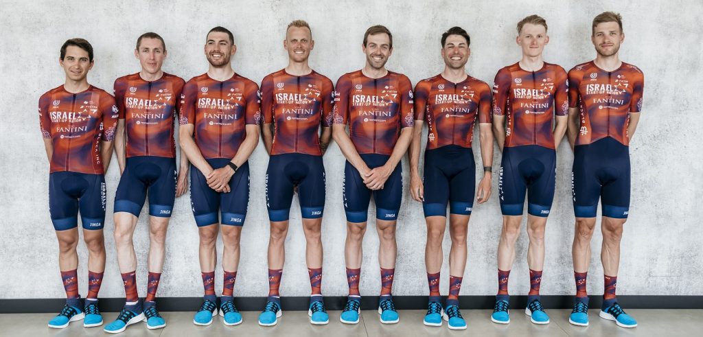 Giro 2021: Israel Start-Up Nation in rood-blauw tenue