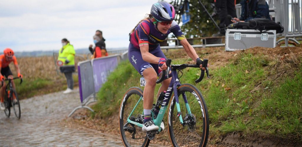 Sterke en slimme Amialiusik zegeviert in Lotto Belgium Tour, Wiebes aan kop