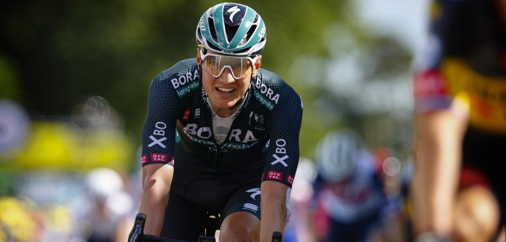 Wilco Kelderman komt met de schrik vrij na val in Clásica San Sebastián