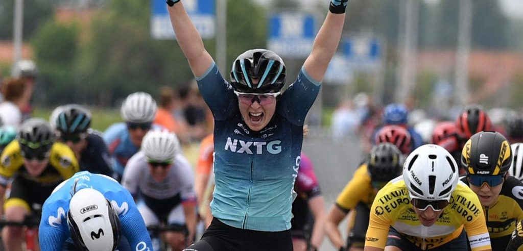 Charlotte Kool juicht in GP d’Isbergues voor vrouwen
