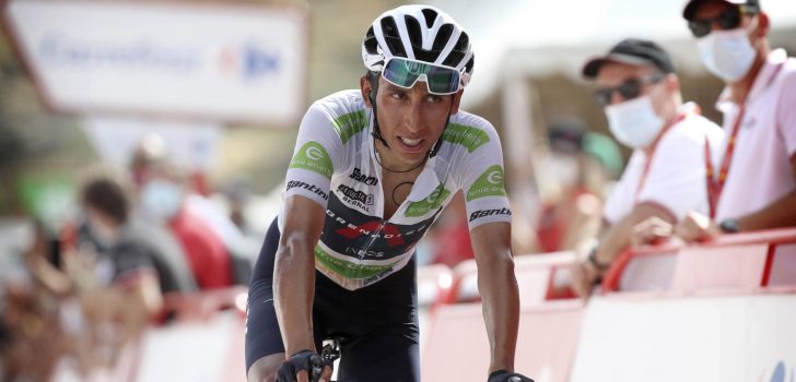 Egan Bernal verliest minuut op Roglic en Mas: “Ik kon niet versnellen”