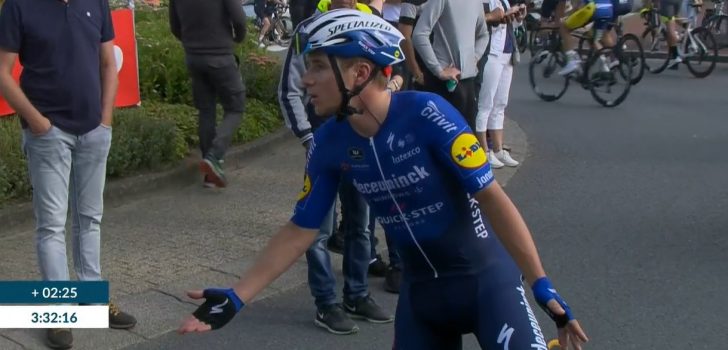 Evenepoel haalt uit naar Vermeersch na tijdverlies: “Je moet je fout toegeven”