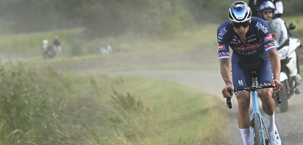 Mathieu van der Poel ‘opgelucht’ na zege in Antwerpen: “Rug hinderde mij niet”