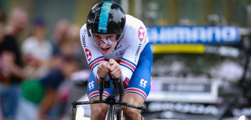 Daniel Bigham breekt werelduurrecord van Victor Campenaerts