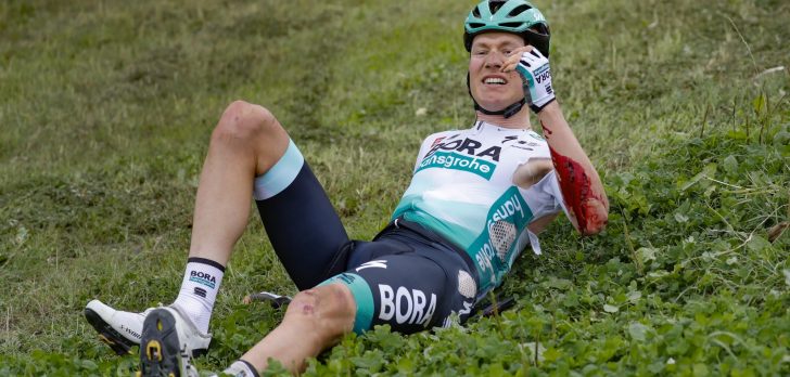 Kelderman loopt gebroken bekken en ribben op na val in Benelux Tour