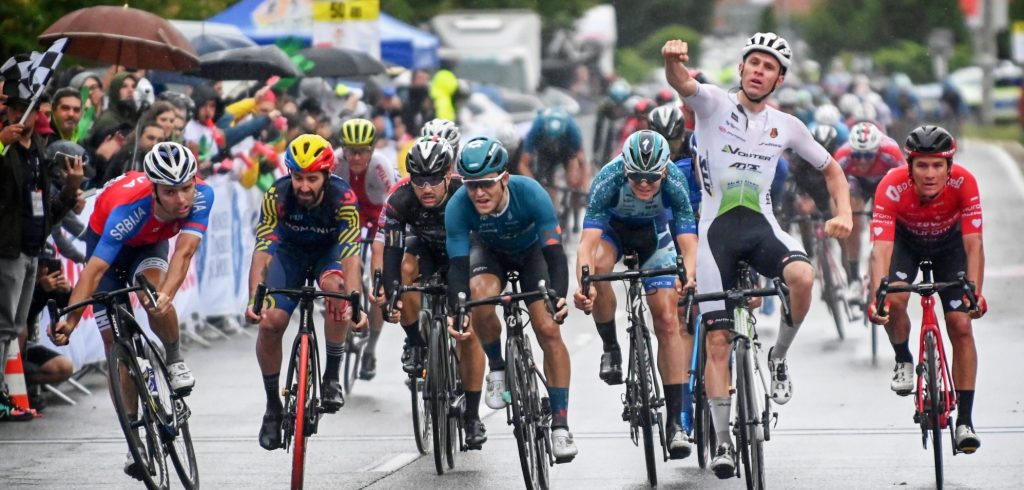 Patryk Stosz sprint naar de zege in Ronde van Roemenië