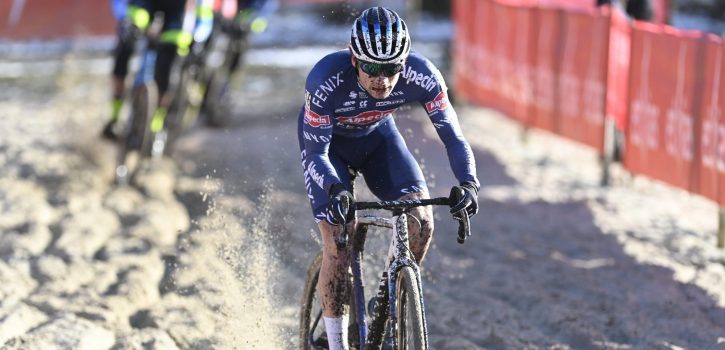 Loockx verschalkt Meeuwisse in Slowaakse cross, Orts vloert Van der Poel