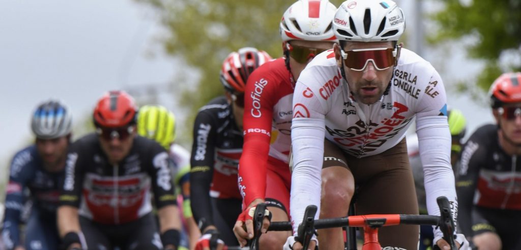 Julien Duval hangt zijn fiets aan de haak na Chrono des Nations