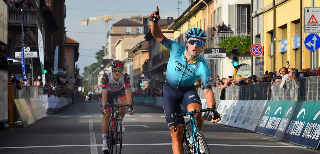 Alexey Lutsenko verrast Matteo Trentin in Coppa Agostoni