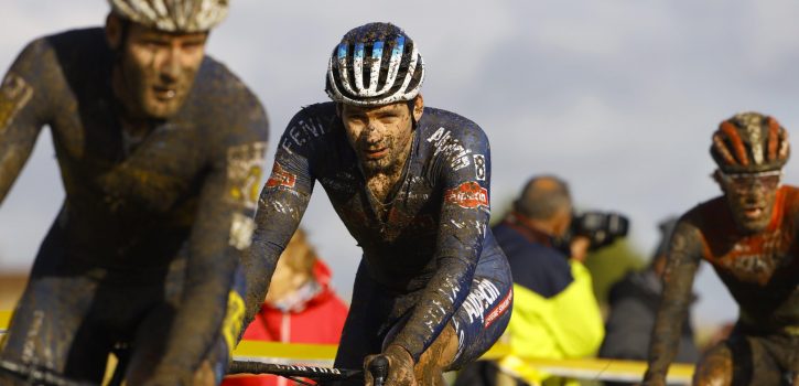 David van der Poel moet punten sprokkelen in buitenlandse crossen