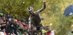 Eli Iserbyt klasse apart in modderige en natte Koppenbergcross