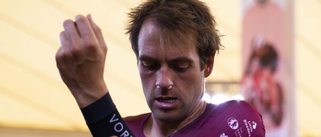 Dowsett komt halve kilometer tekort voor werelduurrecord: “Trots op mezelf”