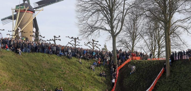 Wereldbeker Hulst gaat door: “Zonder publiek, in binnenstad en met jeugd”