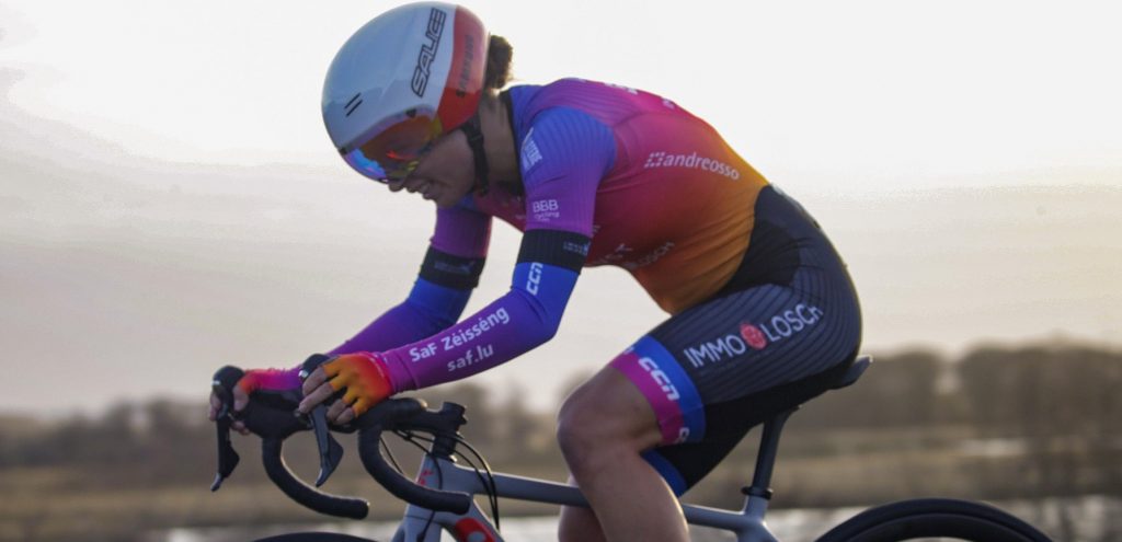 Verboden kleding van vrouwenploeg Andy Schleck uitverkocht
