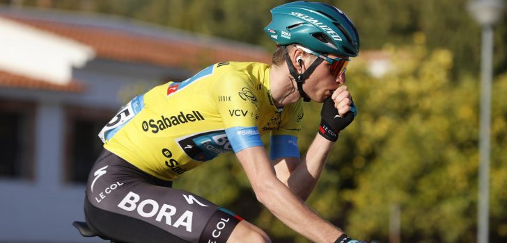 Aleksandr Vlasov grijpt eindzege Ronde van Valencia: “Blij met mijn vorm”