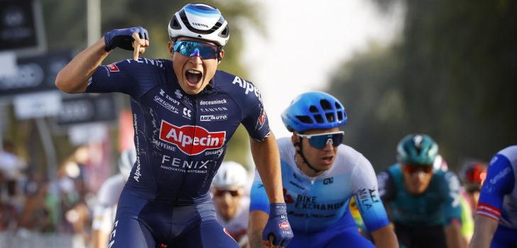 Jasper Philipsen verslaat alle grote mannen in openingsrit UAE Tour