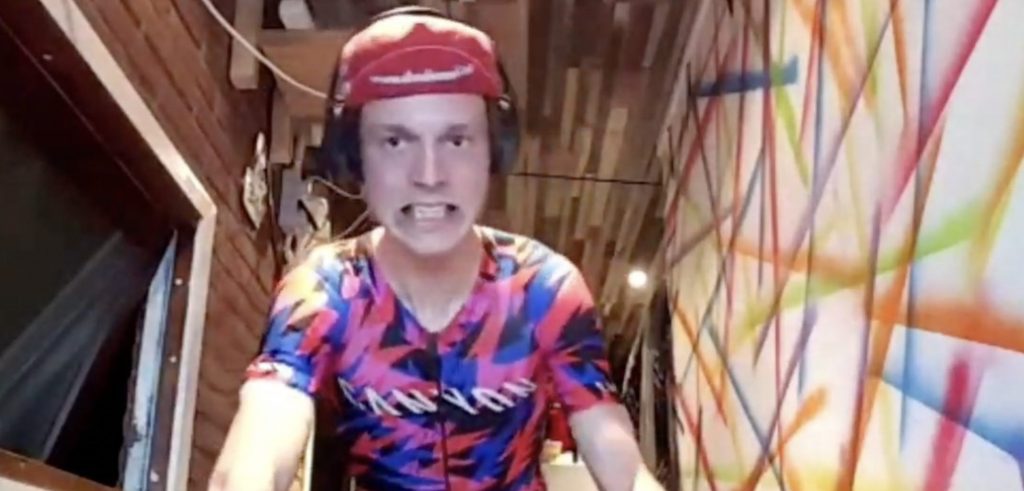 Eva van Agt en Antonie van Noppen winnen Zwift FFWD Race Series