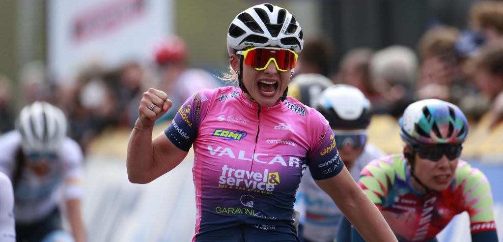 Chiara Consonni sprint naar winst in Dwars door Vlaanderen