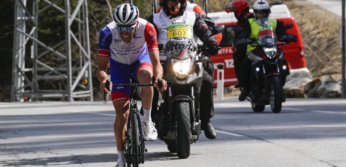 Thibaut Pinot (2e) vecht tegen de tranen: “Wil de bladzijde een keer omslaan”