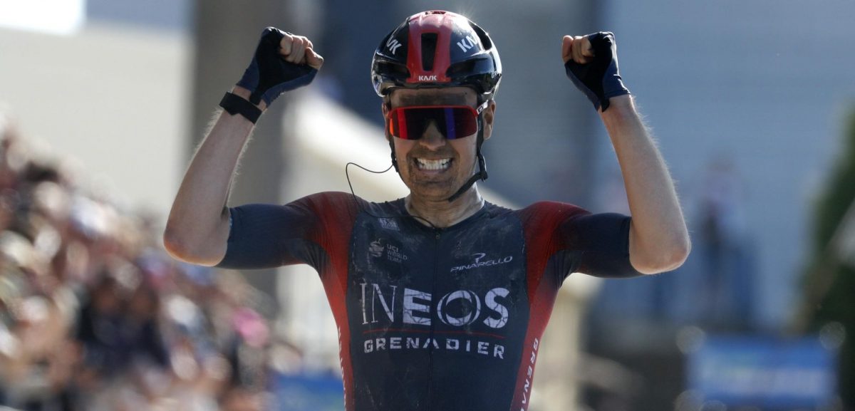 Dylan van Baarle imponeert met winst in Parijs-Roubaix, Wout van Aert tweede