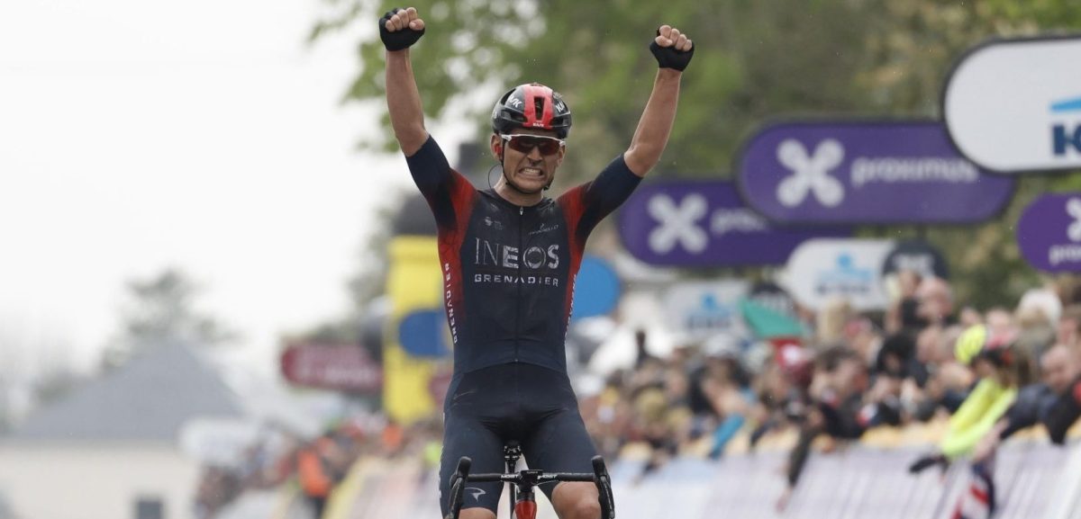 Magnus Sheffield profiteert van INEOS-overtal en soleert naar zege in Brabantse Pijl