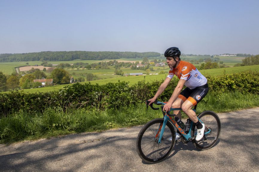 Nieuwe toertocht Bram Tankink is ‘een hele dag fietsen tussen kerst en oud en nieuw, al die kerstkilo’s eraf’