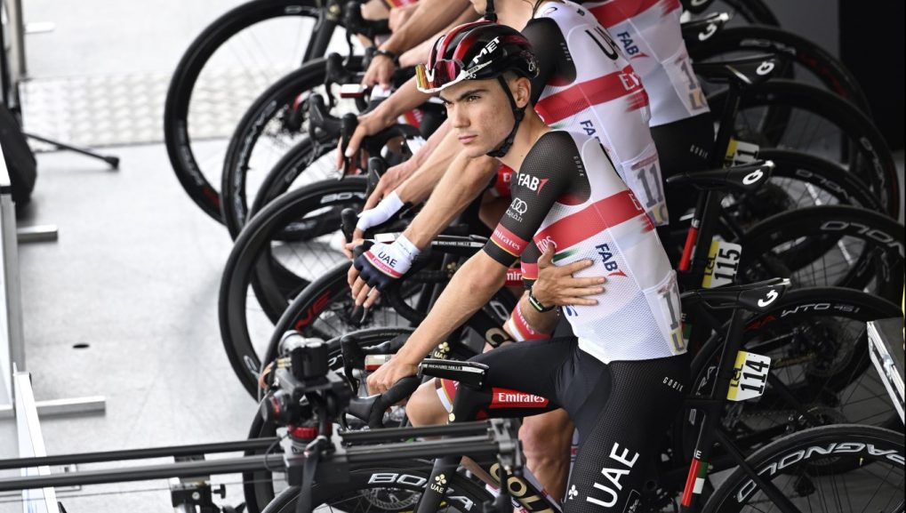 Juan Ayuso (8e) verlaat ziek Critérium du Dauphiné