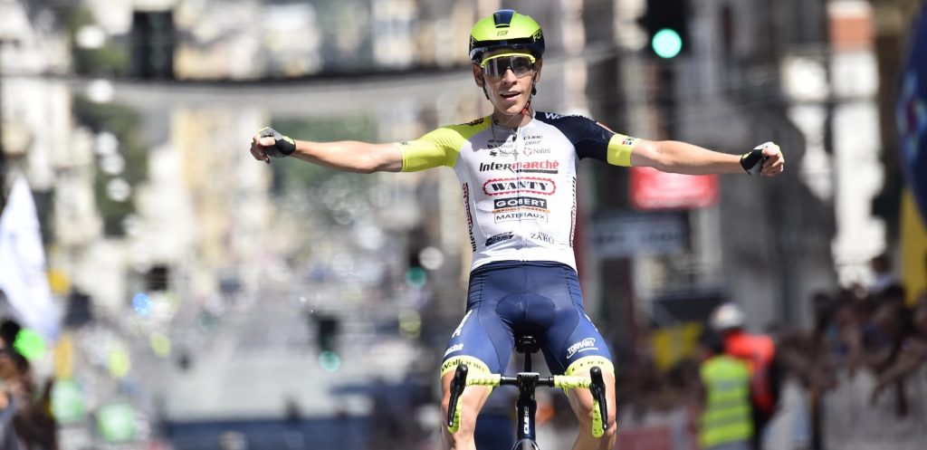 Louis Meintjes soleert naar de zege in Giro dellAppennino