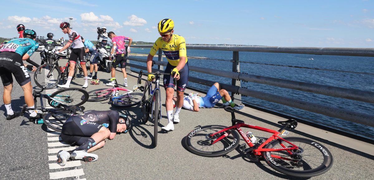 Tour 2022: Gele trui Yves Lampaert betrokken bij val op grote brug