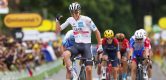 Tour 2022: Tadej Pogacar imponeert met zege in Longwy, Van Aert animeert etappe