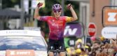Hersenschudding zorgt voor opgave ritwinnares Marlen Reusser in Tour Femmes