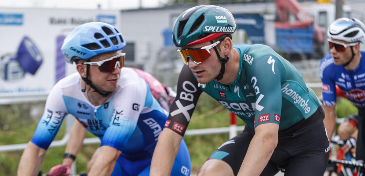 Jordi Meeus pakt onverwachte derde plek: “We wilden de sprint aantrekken voor Sam Bennett”