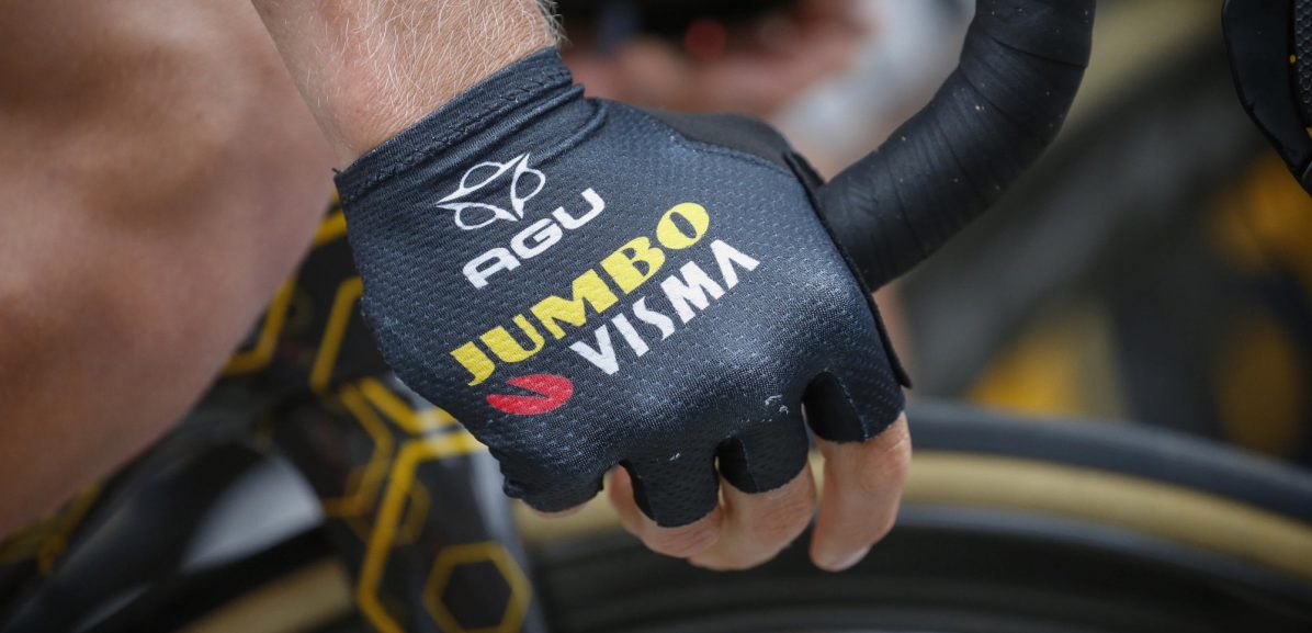 AGU komende vier jaar officiële kledingpartner van de KNWU