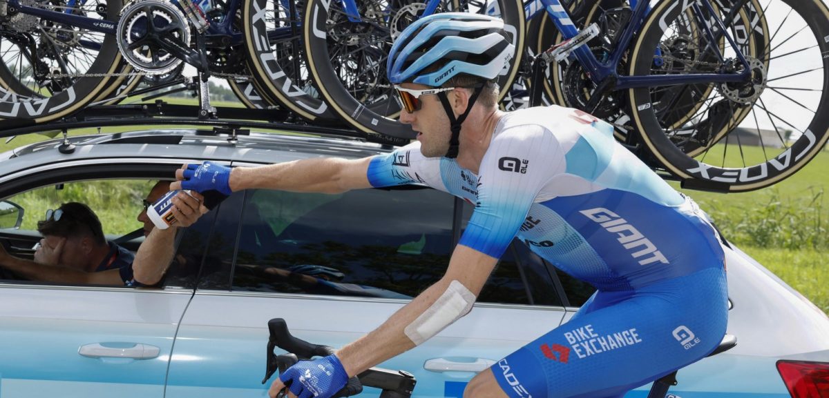 Luke Durbridge boos op motoren: “Hoe konden de vluchters zo snel rijden?”
