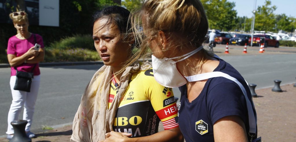 Shari Bossuyt, Coryn Labecki en Femke Markus geven op na valpartijen in Simac Ladies Tour