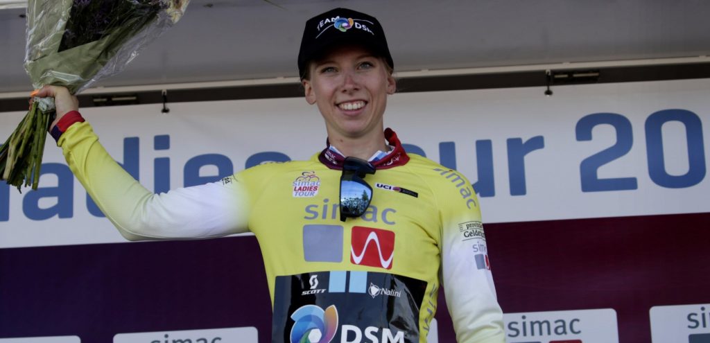 Europees kampioene Wiebes begint met winst: “Zware wedstrijd door de wind”