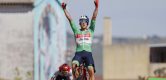 Vuelta 2022: Mads Pedersen zegeviert in Montilla
