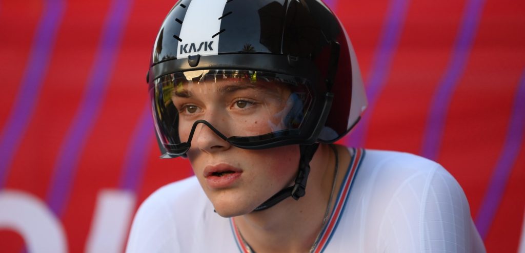 Toptalent Joshua Tarling rijdt op imposante wijze naar Brits tijdritgoud