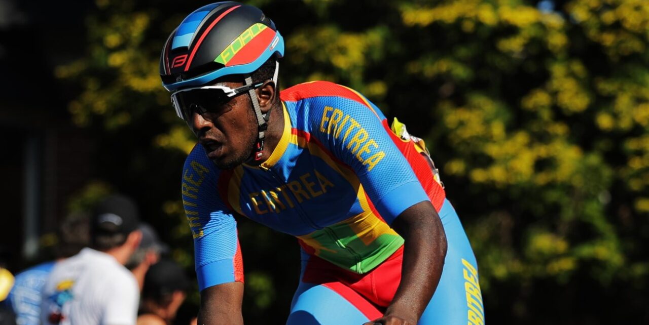 Waarom Biniam Girmay toch besloten heeft om het WK in Rwanda te rijden