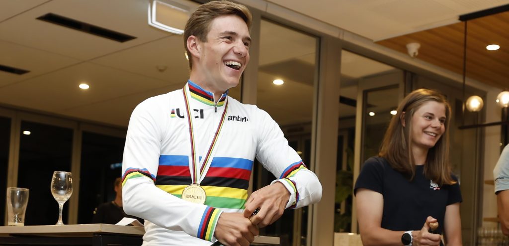 Evenepoel rijdt voor het laatst met Keisse in Binche: “Grote invloed op mijn carrière gehad”