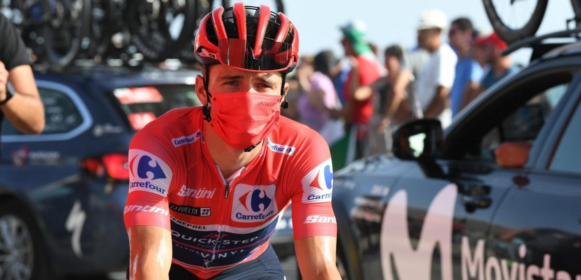 Evenepoel nog altijd in het rood: “Moet rustig blijven, er volgen nog zes zware dagen”