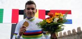 Gianni Vermeersch neemt regenboogtrui mee naar huis: “Het is ongelofelijk”