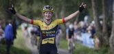 Marianne Vos soleert naar goud op NK Gravel, brons voor Wiebes