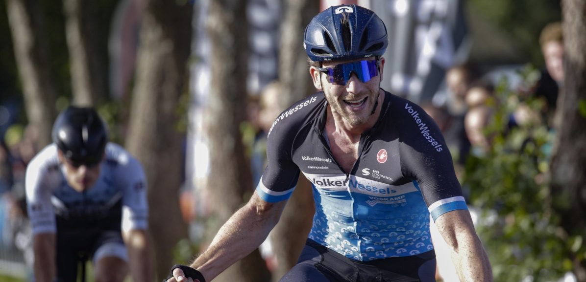 Een-tweetje voor VolkerWessels in slotmanche Merida NL Gravel Series