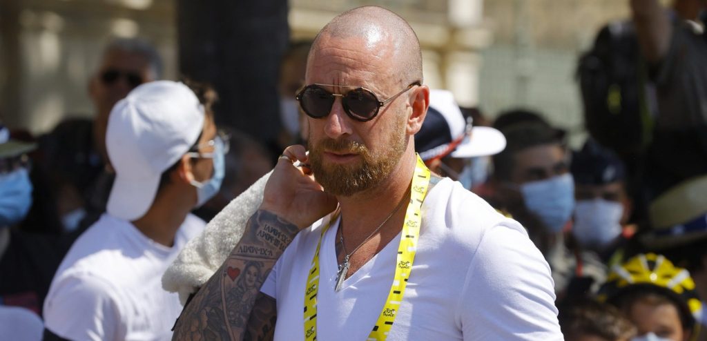 Bradley Wiggins heeft raad voor Remco Evenepoel: “Andere oorden opzoeken, kan hem beter maken”