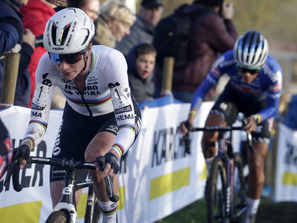 Marianne Vos wint in Kortrijk: “Het was echt wel pittig, maar het was het waard”