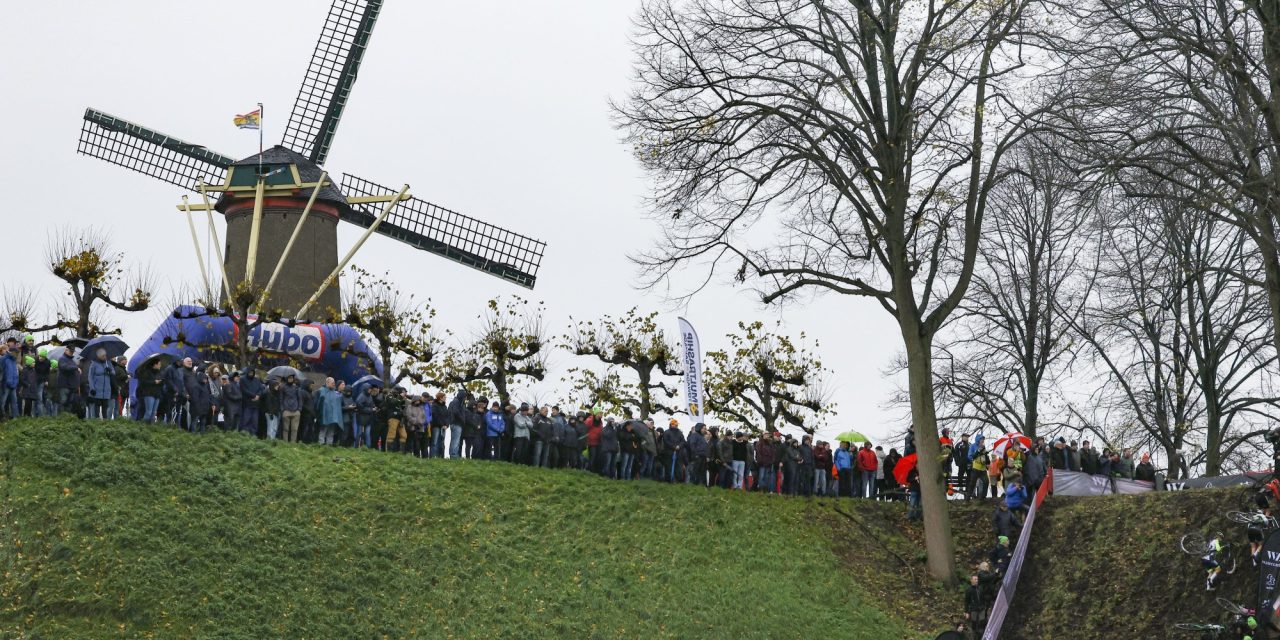 Hulst decor proloog Baloise Ladies Tour 2024, etappestart in Breskens