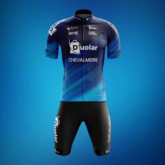 Vrouwenploeg Duolar-Chevaleire kiest voor donkerblauwe shirts